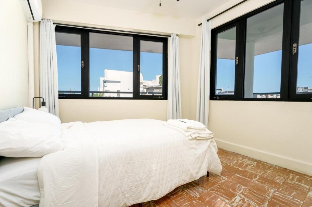 Sunny Escape Pool Apartment San Juan Exterior photo